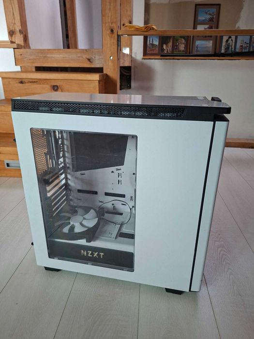 NZXT H440 Компютърна кутия