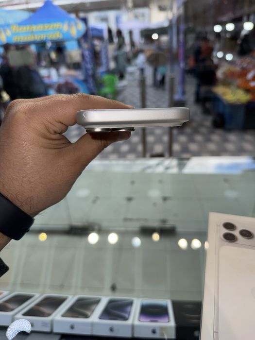 Apple 17 pro max 256G/100% Batrey