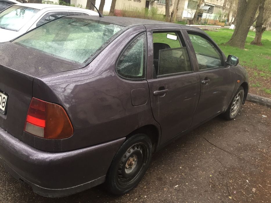 Автомобиль Фольксваген Поло