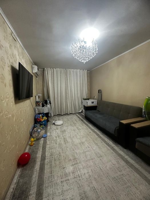 Продам двух комнатная квартира