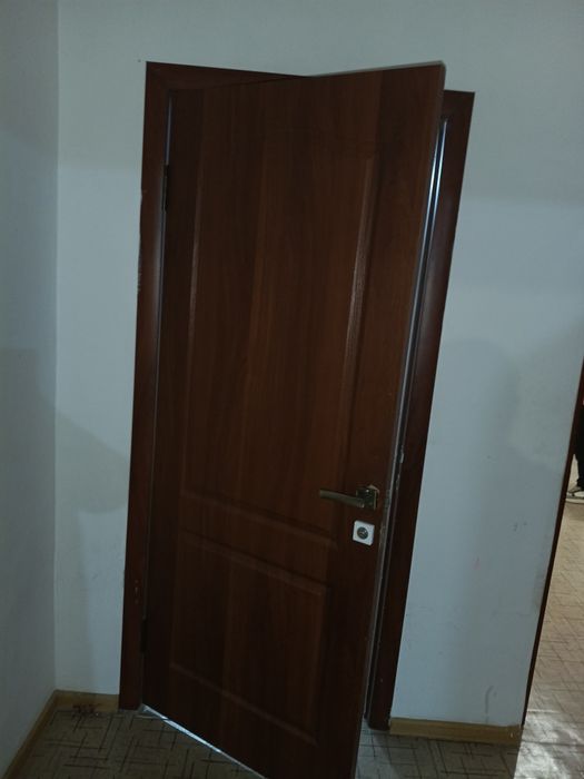 Дверь меж комнатные