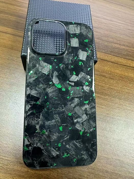 Карбоновые чехлы / iPhone/ Android