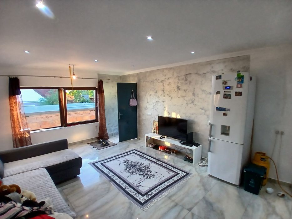 Vând casa în uriu județul Bistrița-Năsăud