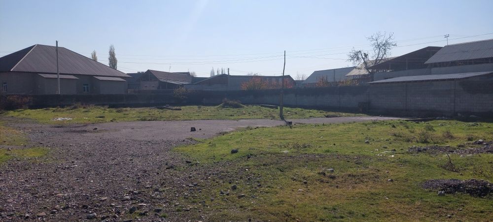 Срочно бино сотилади