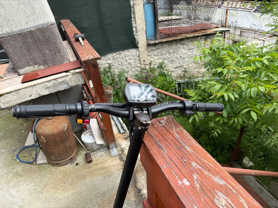 Trotinetă electrică (  Kugoo g2 pro )