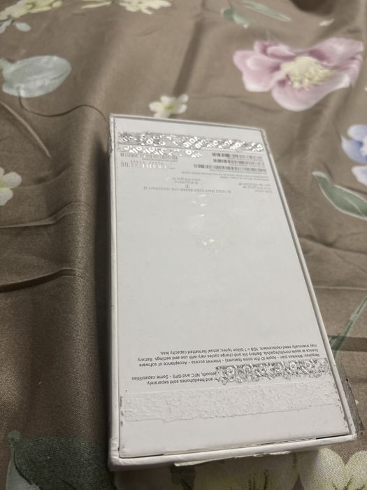 Продам iphone 15  128 gb + Airpods