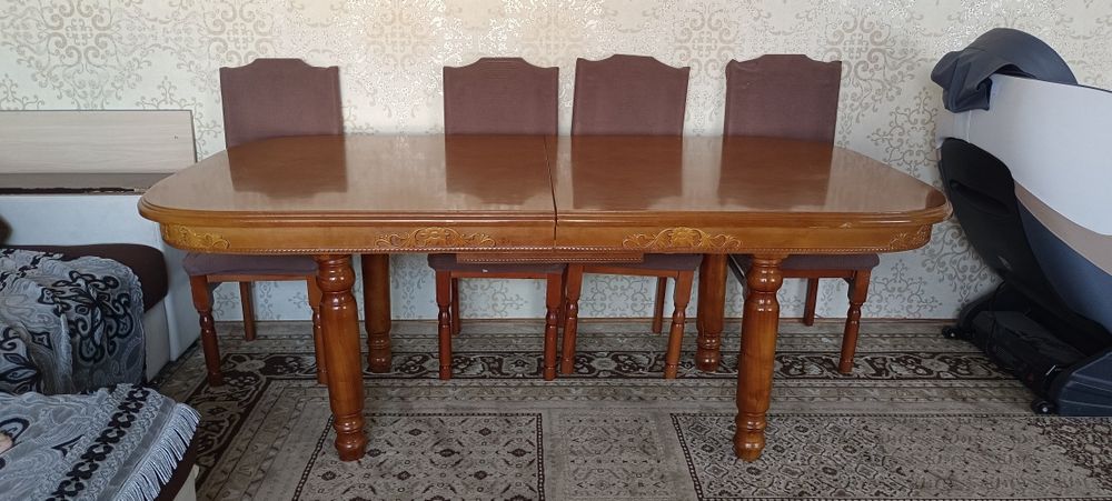 Продается красивый, большой стол