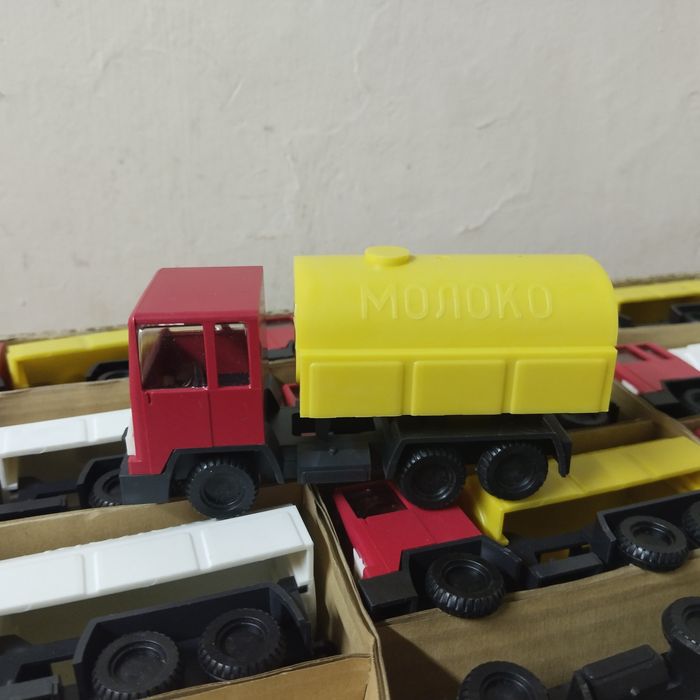 Машинки, новые СССР.