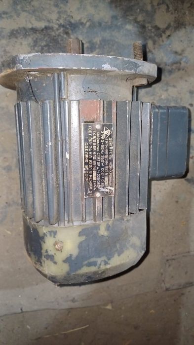 Трех фазный электродвигател