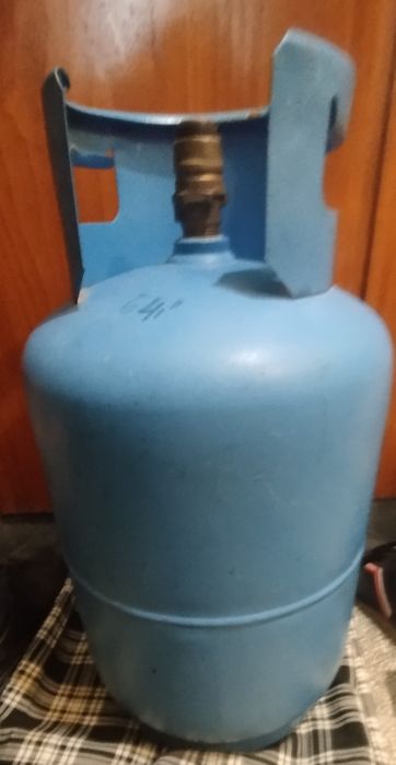 Газова бутилка 20 литра за готвене + винтил, маркуч , газ