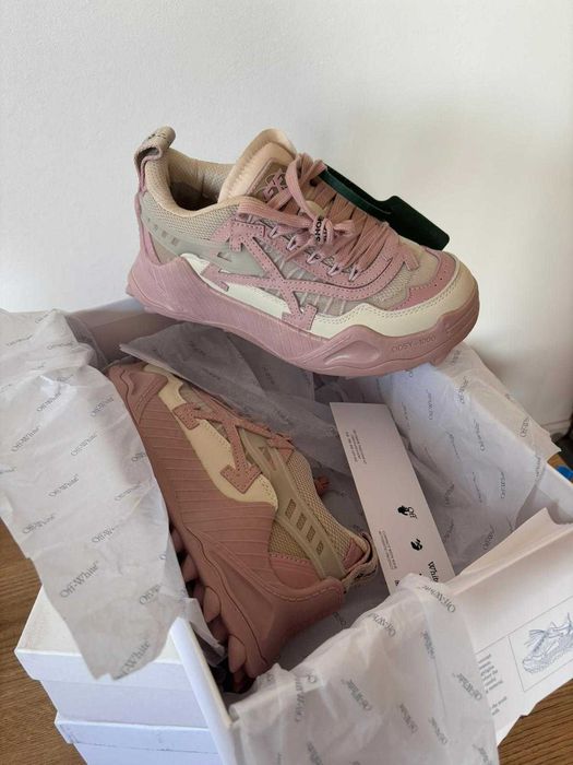 Off-White ODSY-1000 Pink/Beige – Cu Cutie și Accesorii