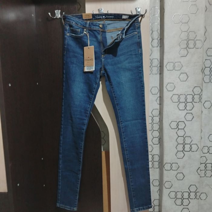 Продам новые джинсы для девушек