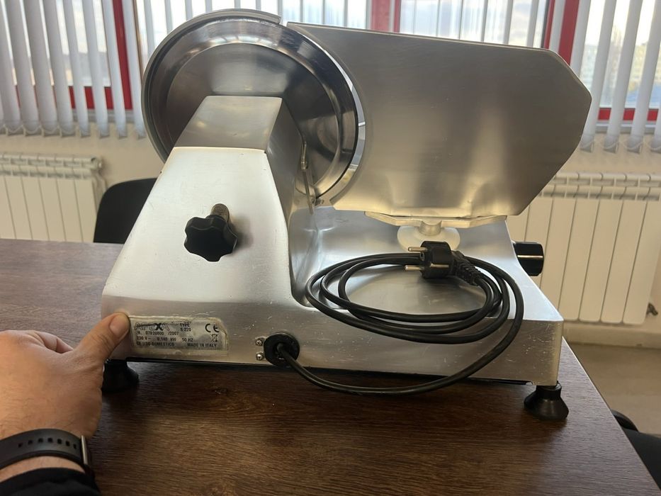 Професионална италианска слайс машина