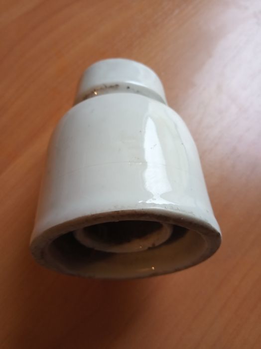 Продам изоляторы потроны,предохранители 400А,250А,100А