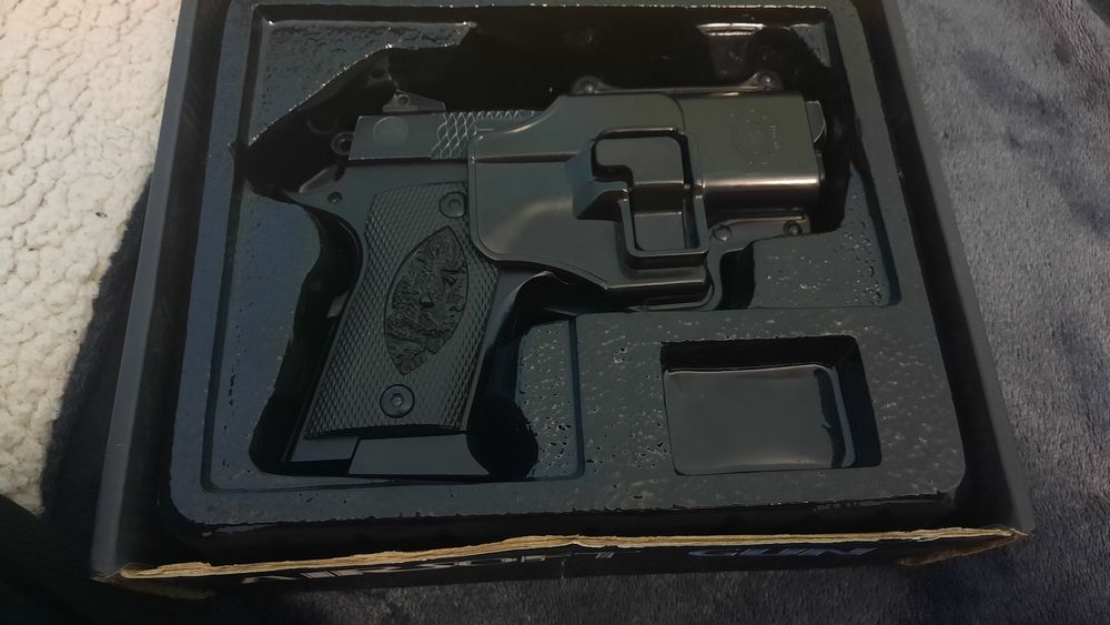 Мықты темір пистолет