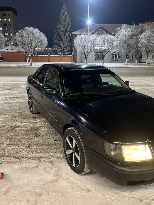 Продаи Ауди 100 с4