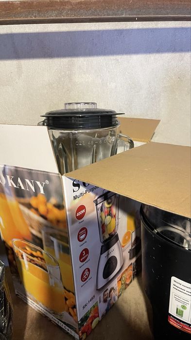 Кофе машина и соковыжималка