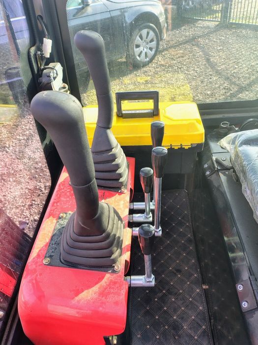 Mini Excavator NOU  IRE15
