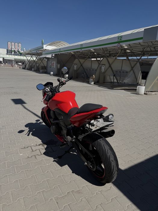 Motocicleta Kawasaki Z750 - A2