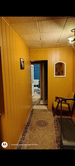 Vând apartament 3 camere 60 mp