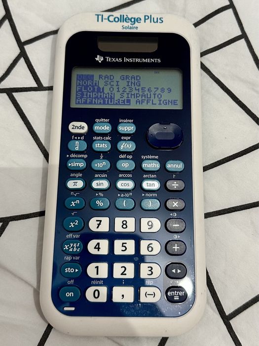 Calculator stiintific Texas Instruments