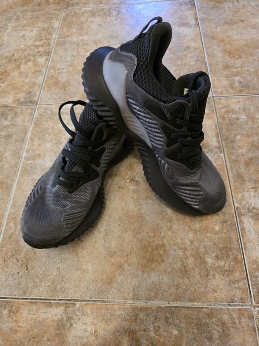 Маратонки Adidas Alphabounce номер 36