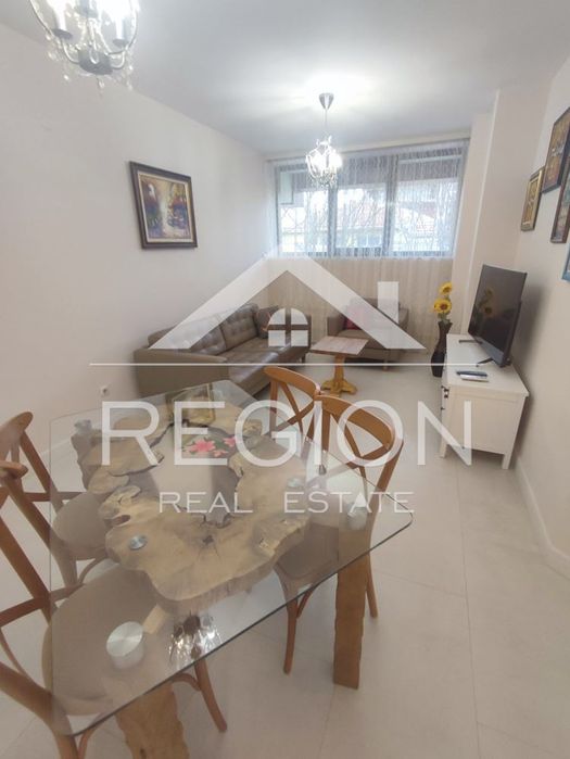 Дава се под наем Четиристаен апартамент в Варна, Централна поща - 115 кв.м за 1122 € - Снимка #2