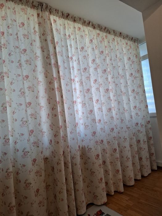 Vand draperie camera motiv floral