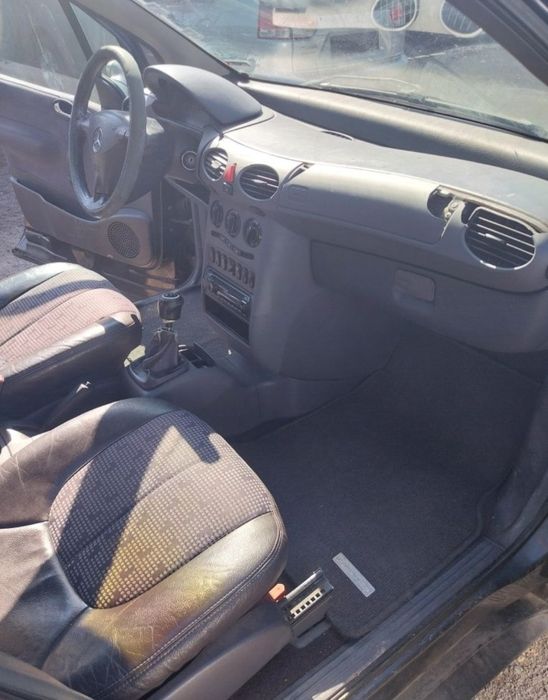 Продавам на части Мерцедес A140 W168 Mercedes Бензин