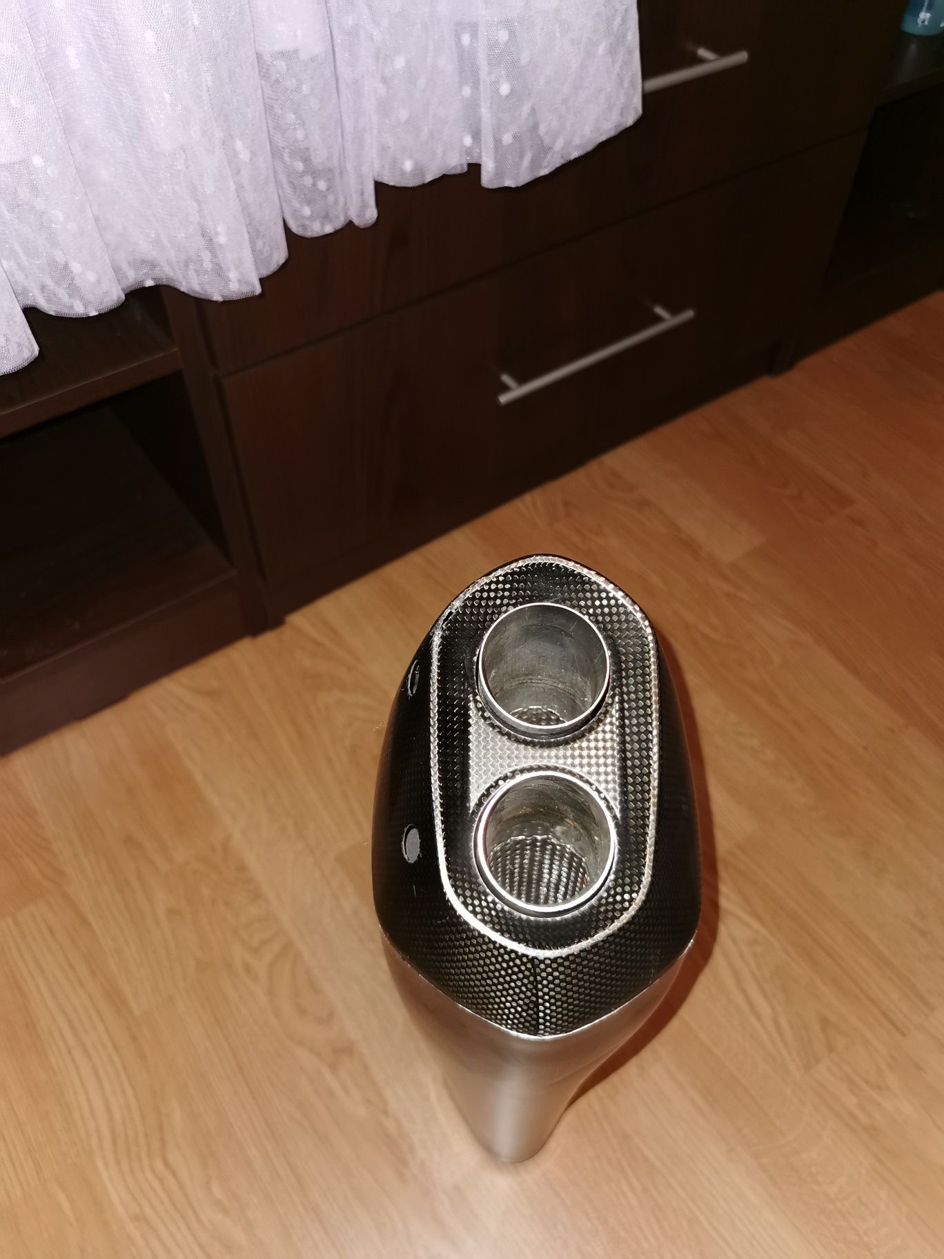 akrapovic can am