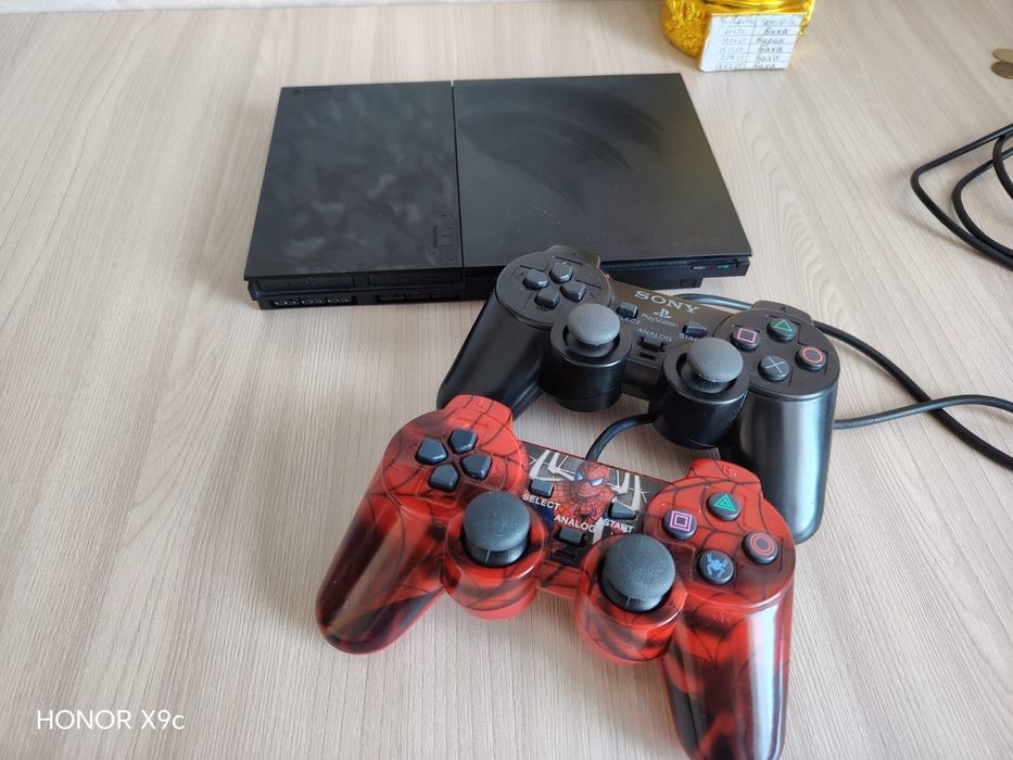 PS 2 в хорошем состояние