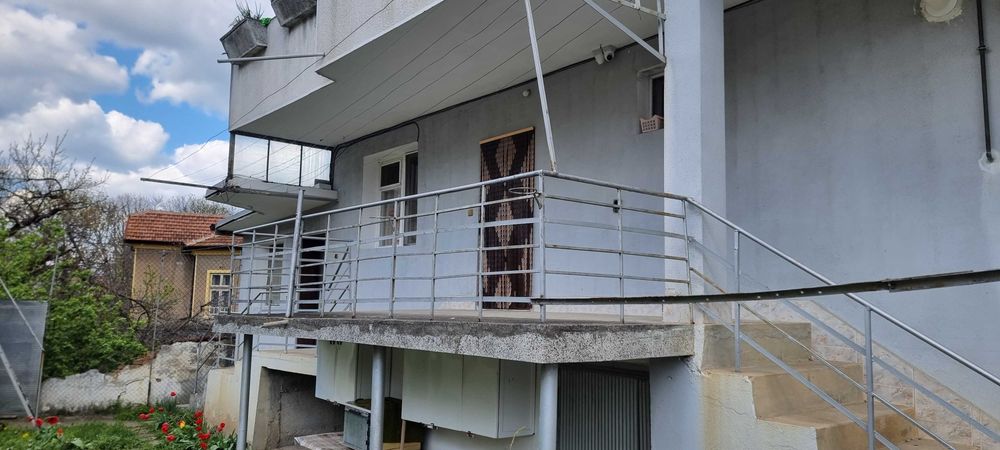 Продава се Етаж от къща в Разград, Варош - 57 кв.м за 1790 €/кв.м - Снимка #2