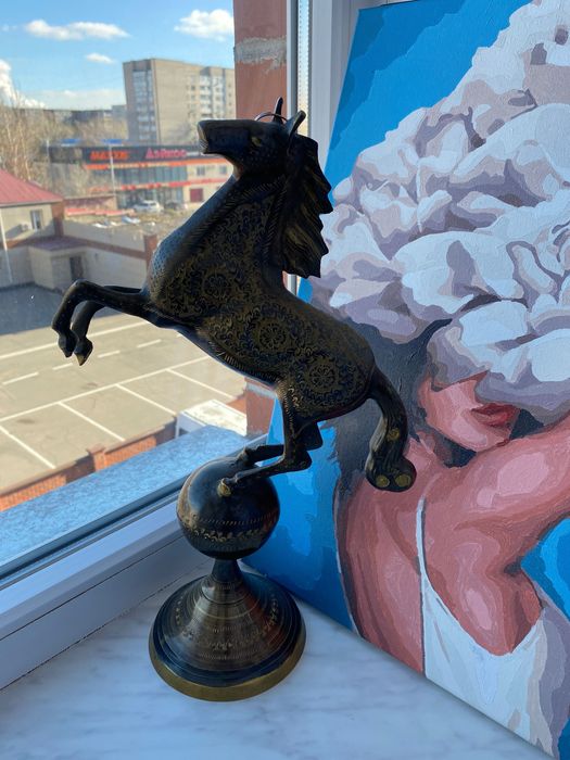 Продам статуэтку бронза