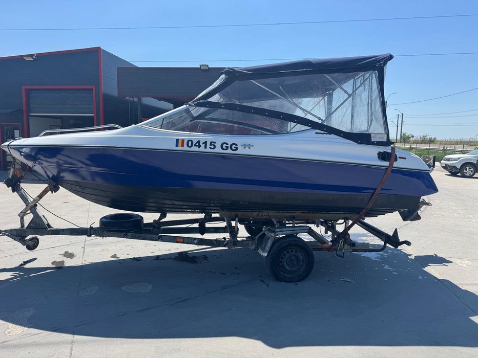 Barca bayliner capry