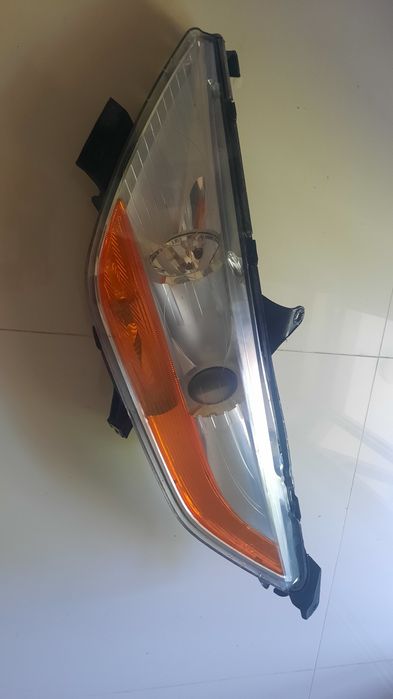 Tata Aria minivan - оригинални фарове