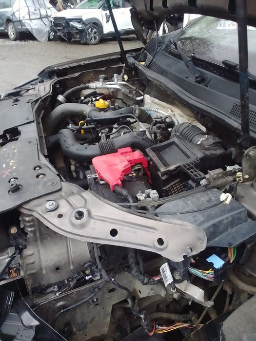 Dacia duster avariat 4x4