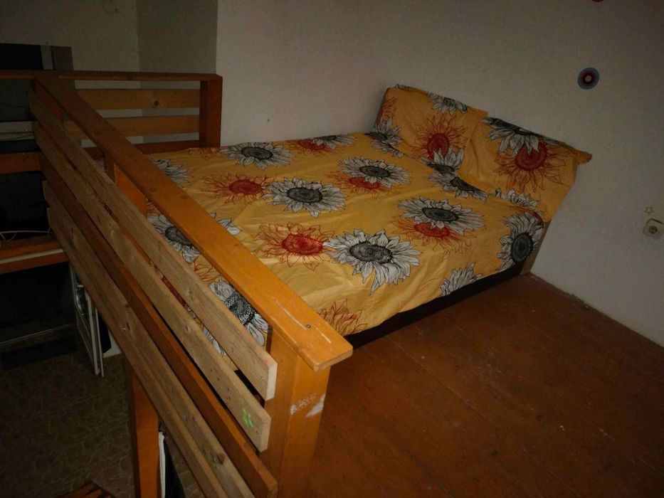Inchiriez la TEATRU in centru apartament cu o camera pe Bulevard colt cu Unirii.