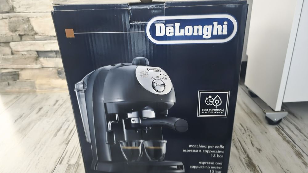 Кафемашина Delonghi EC201CD.B 15 BAR