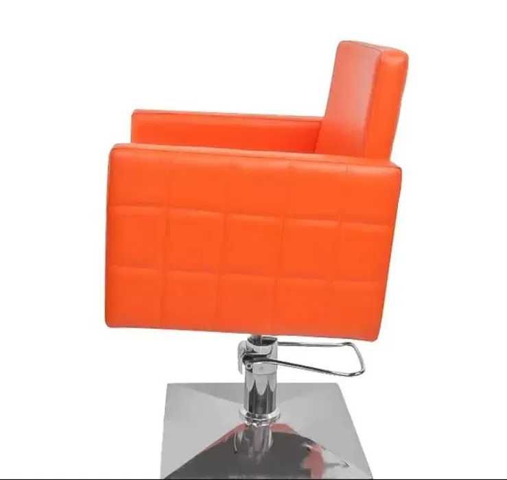 Професионални фризьорски столове и измивни колони - богат избор