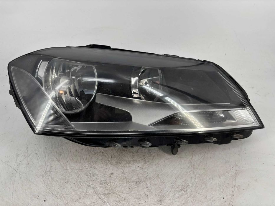 Far dreapta/stanga Volkswagen Passat B7 an 2012