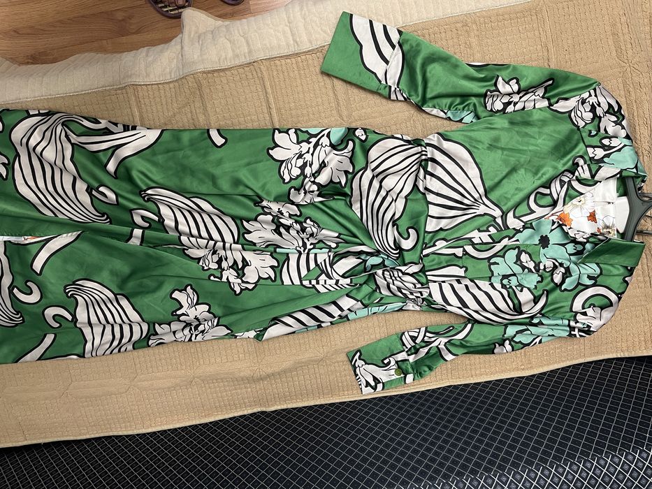 Платья подойдут на 46, 48 размеры