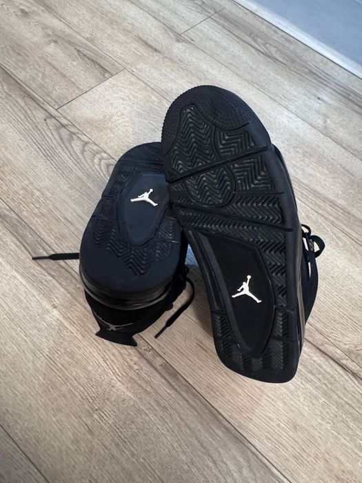 Jordan 4 Black Cat