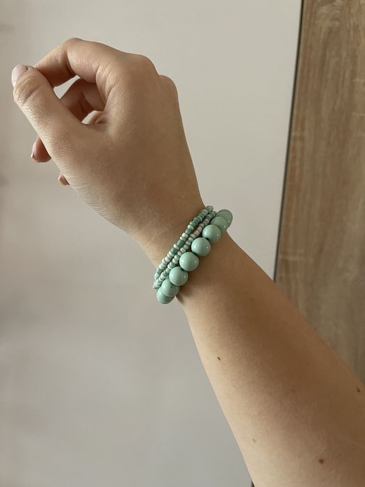 Гривна (различни видове)