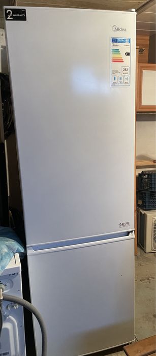 Продам два холодильника