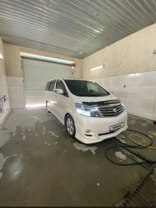 Toyota Alphard 06