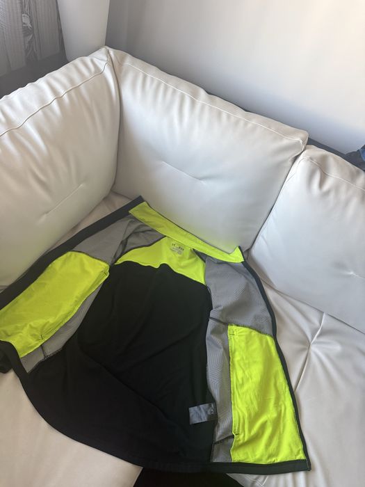 Geaca alergare fitness under armour