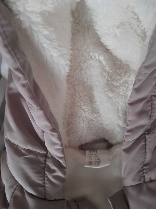 Combinezon bebelus in stare foarte buna