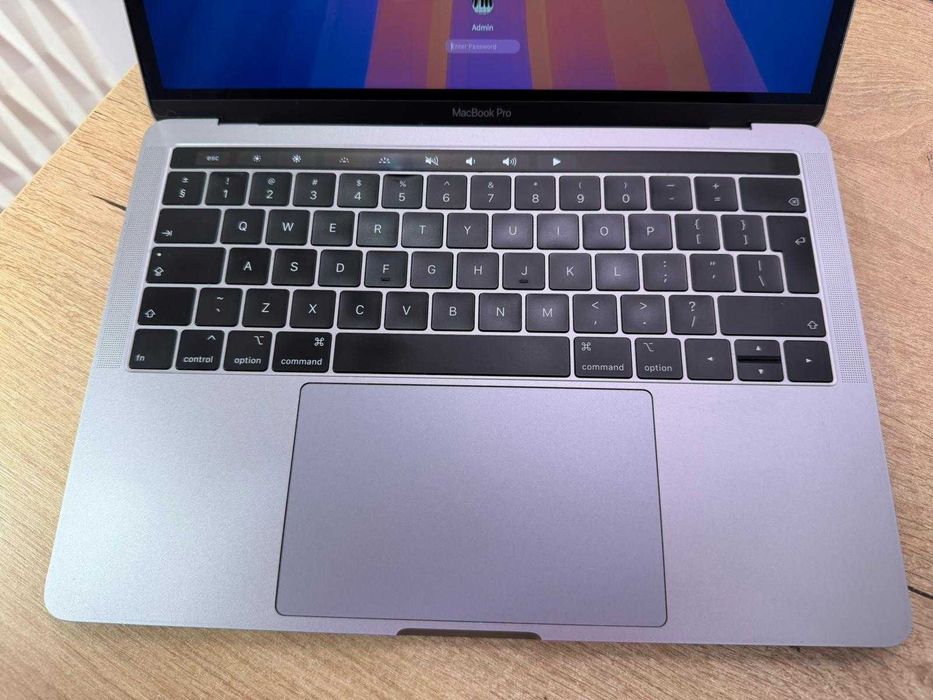 MacBook Pro 13” 2019 Touch Bar | i5 Quad-Core | 16GB RAM | 256GB SSD | Space Gray