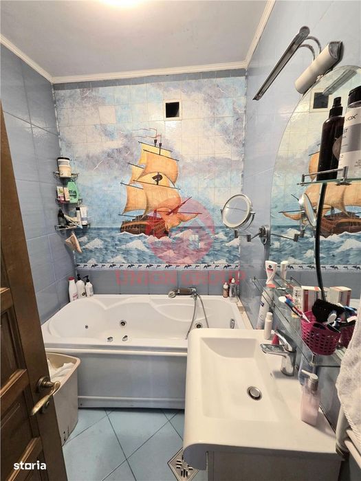 Apartament 4 Camere in Vila, Curte si Intrare Separata, Zona Andrei Sa