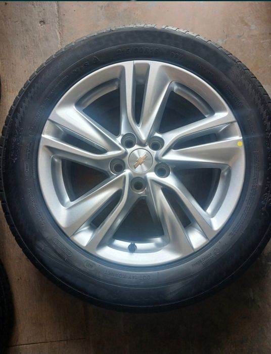 Trekker 2 yumshoq balon 215.60 R16 4 ta bir xil. 
Balon x